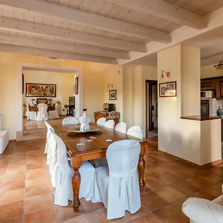 Vesuvio Villa *