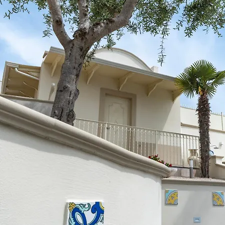 Vesuvio Villa *